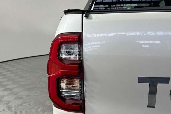 2021 Toyota Hilux SR5 GUN126R 4X4