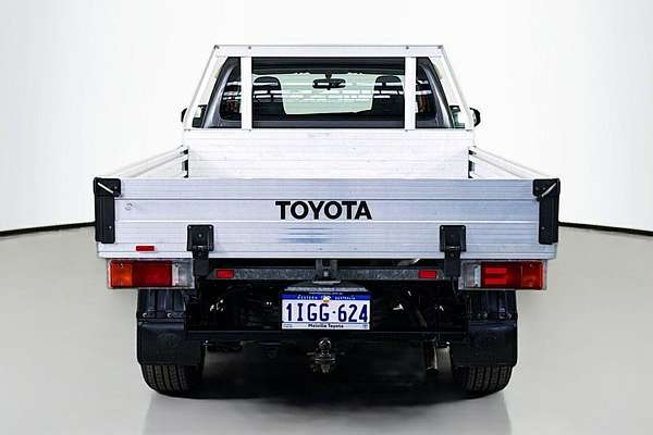 2017 Toyota Hilux Workmate TGN121R Rear Wheel Drive