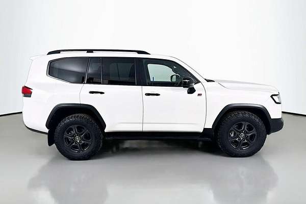 2024 Toyota Landcruiser GR Sport FJA300R
