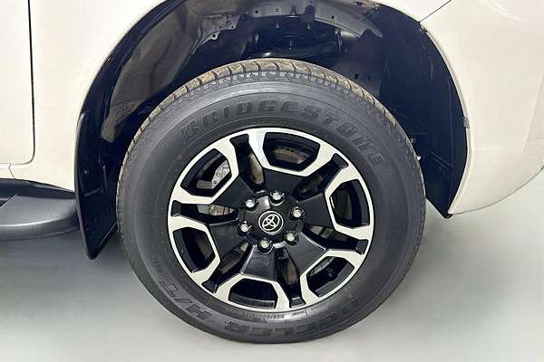 2021 Toyota Hilux SR5 GUN126R 4X4