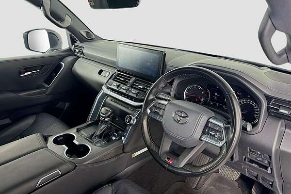 2024 Toyota Landcruiser GR Sport FJA300R