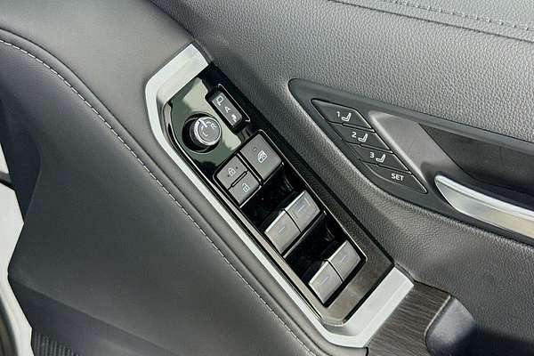 2024 Toyota Landcruiser GR Sport FJA300R