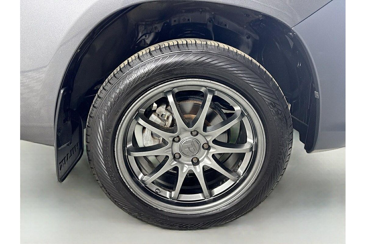 2017 Toyota Hilux Workmate TGN121R Rear Wheel Drive