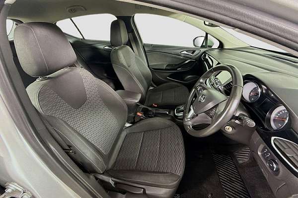 2017 Holden Astra R BK