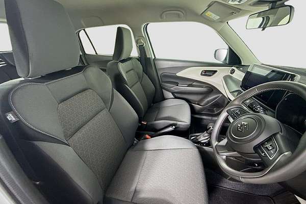 2025 Suzuki Swift Hybrid Plus UZ