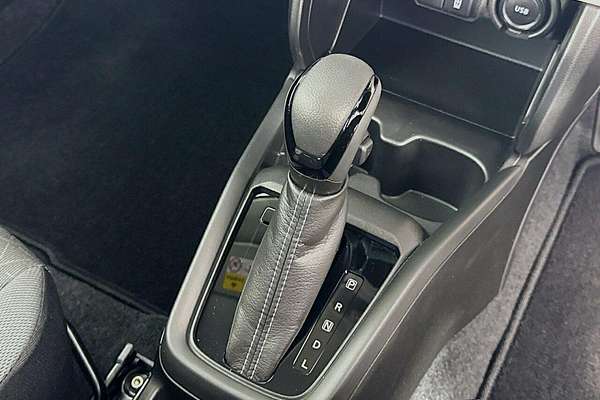 2025 Suzuki Swift Hybrid Plus UZ