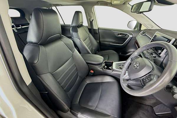 2021 Toyota RAV4 Cruiser AXAH52R