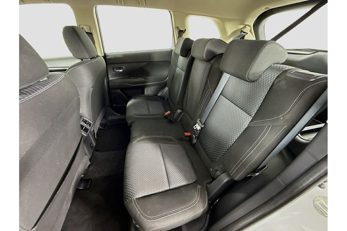 2019 Mitsubishi Outlander ES ZL