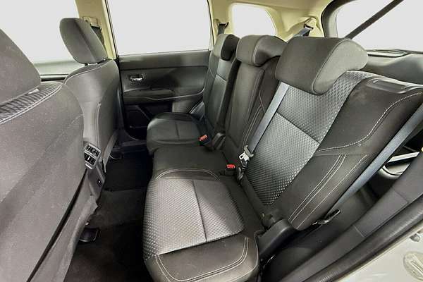 2019 Mitsubishi Outlander ES ZL