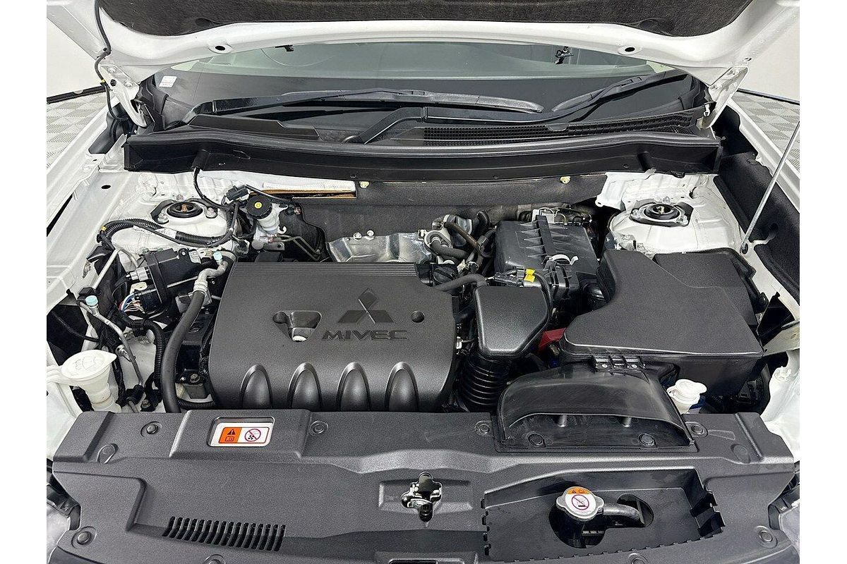 2019 Mitsubishi Outlander ES ZL