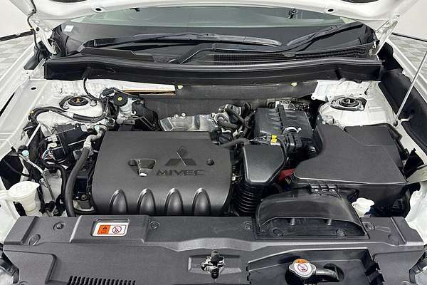 2019 Mitsubishi Outlander ES ZL