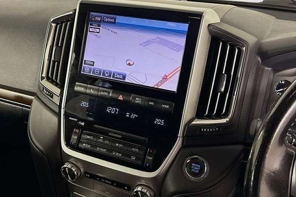 2021 Toyota Landcruiser Sahara VDJ200R