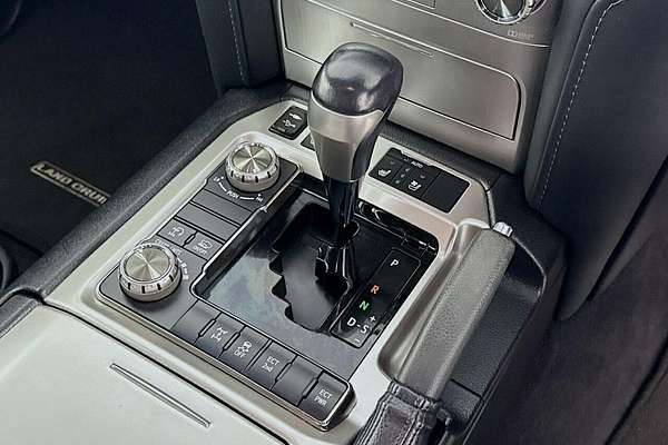 2021 Toyota Landcruiser Sahara VDJ200R