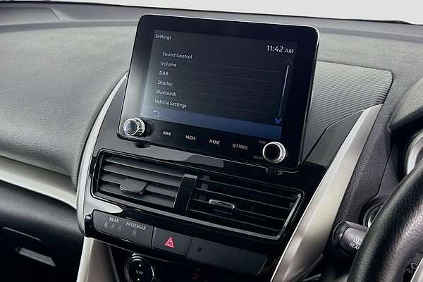 2024 Mitsubishi Eclipse Cross LS YB