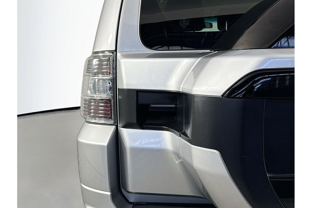 2018 Mitsubishi Pajero GLX NX