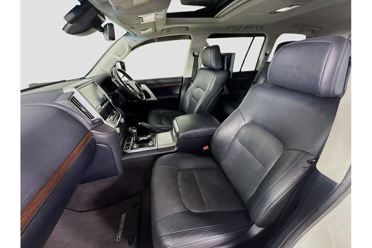 2021 Toyota Landcruiser Sahara VDJ200R