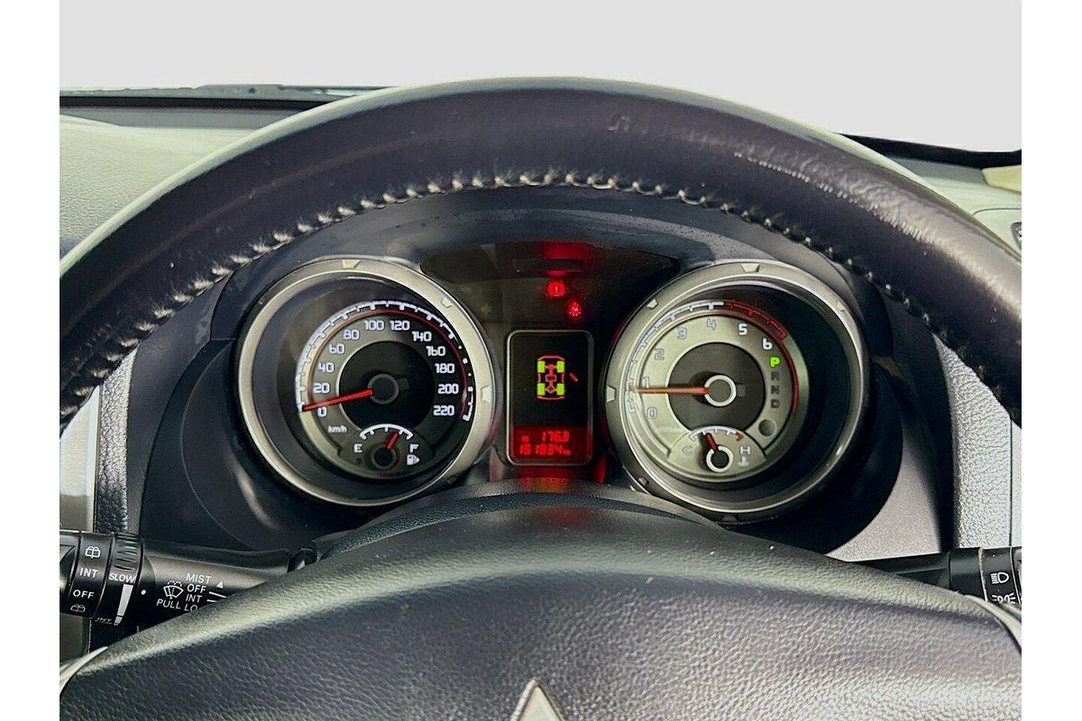 2018 Mitsubishi Pajero GLX NX