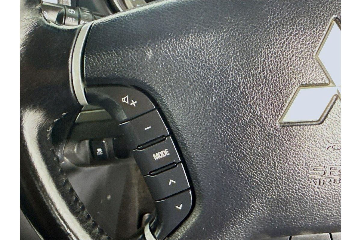 2018 Mitsubishi Pajero GLX NX