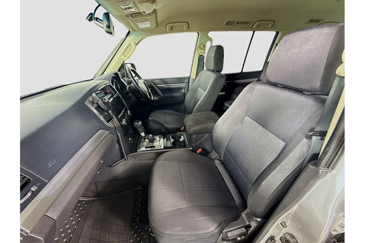 2018 Mitsubishi Pajero GLX NX