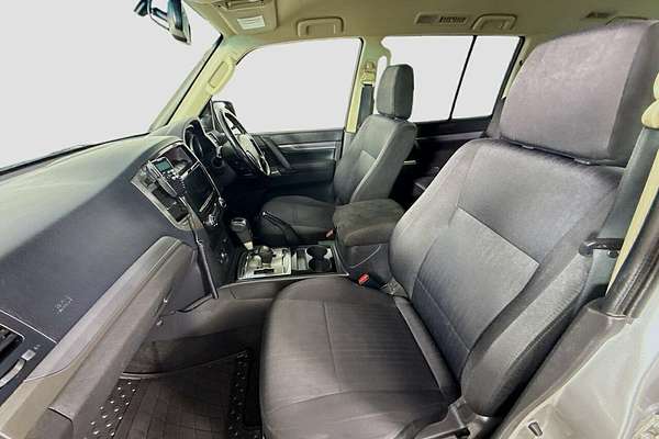 2018 Mitsubishi Pajero GLX NX