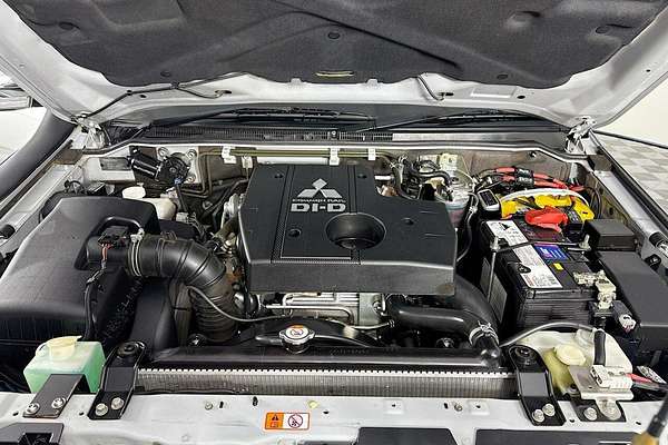 2018 Mitsubishi Pajero GLX NX