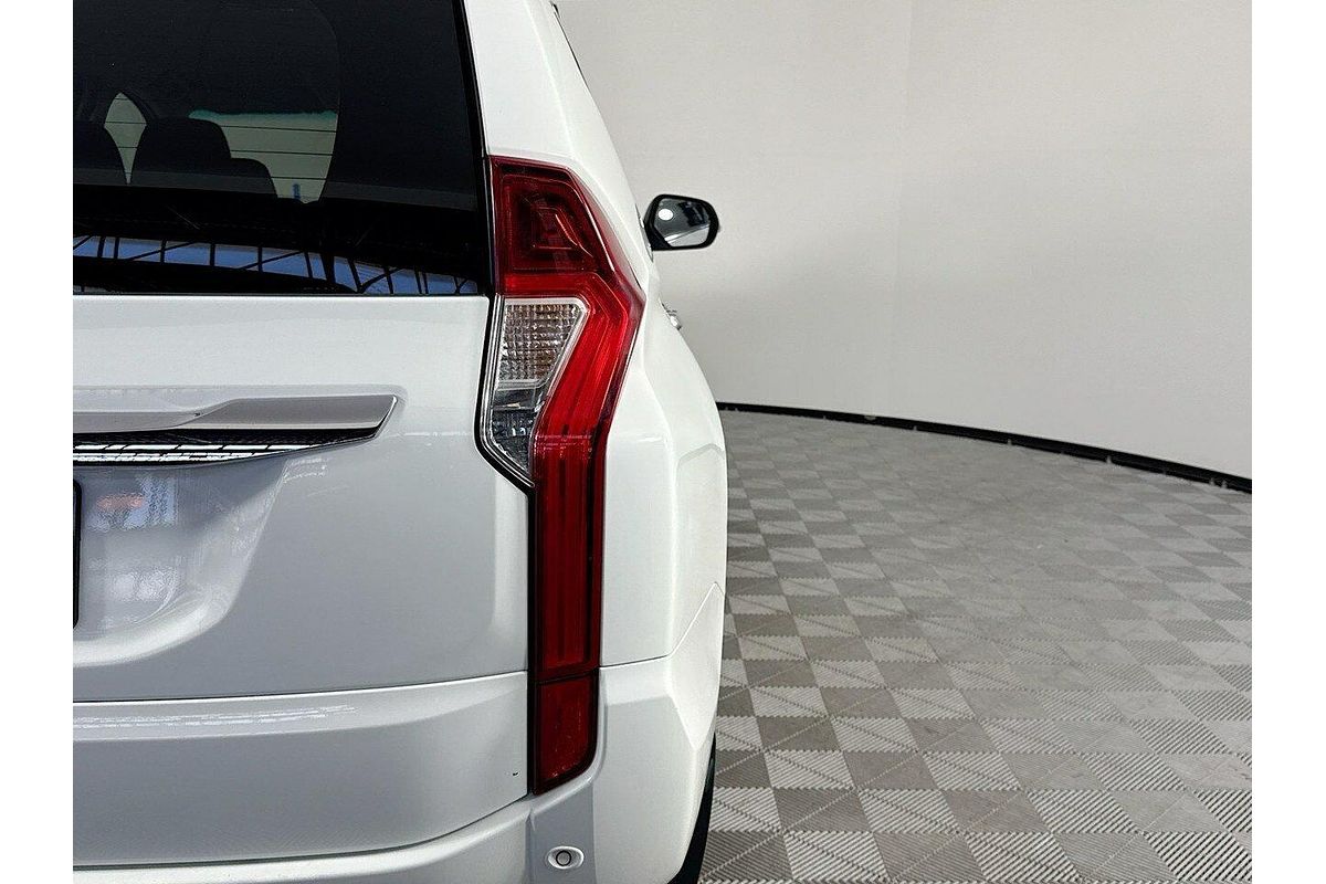 2017 Mitsubishi Pajero Sport GLX QE