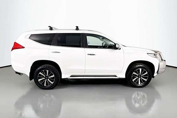 2017 Mitsubishi Pajero Sport GLX QE