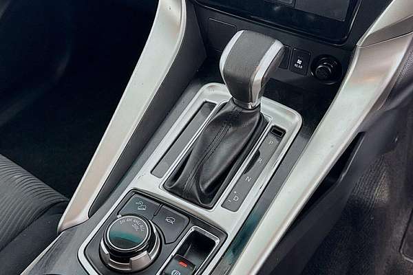 2017 Mitsubishi Pajero Sport GLX QE