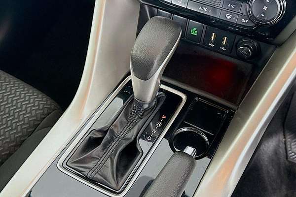 2024 Mitsubishi Eclipse Cross ES YB