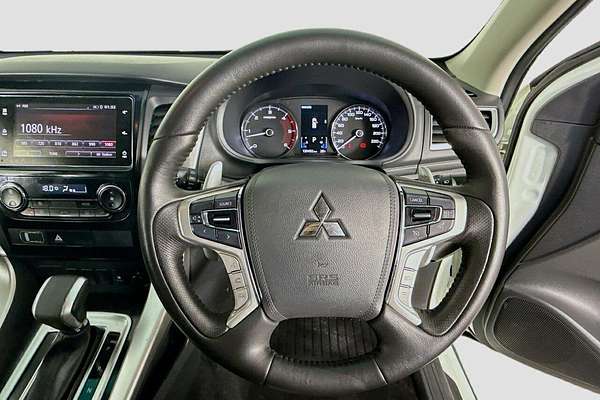 2017 Mitsubishi Pajero Sport GLX QE