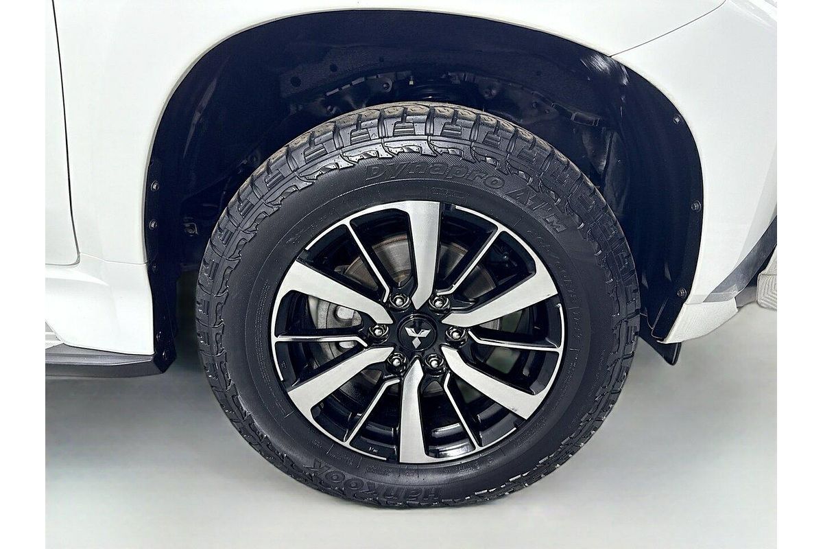 2017 Mitsubishi Pajero Sport GLX QE