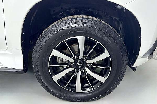 2017 Mitsubishi Pajero Sport GLX QE