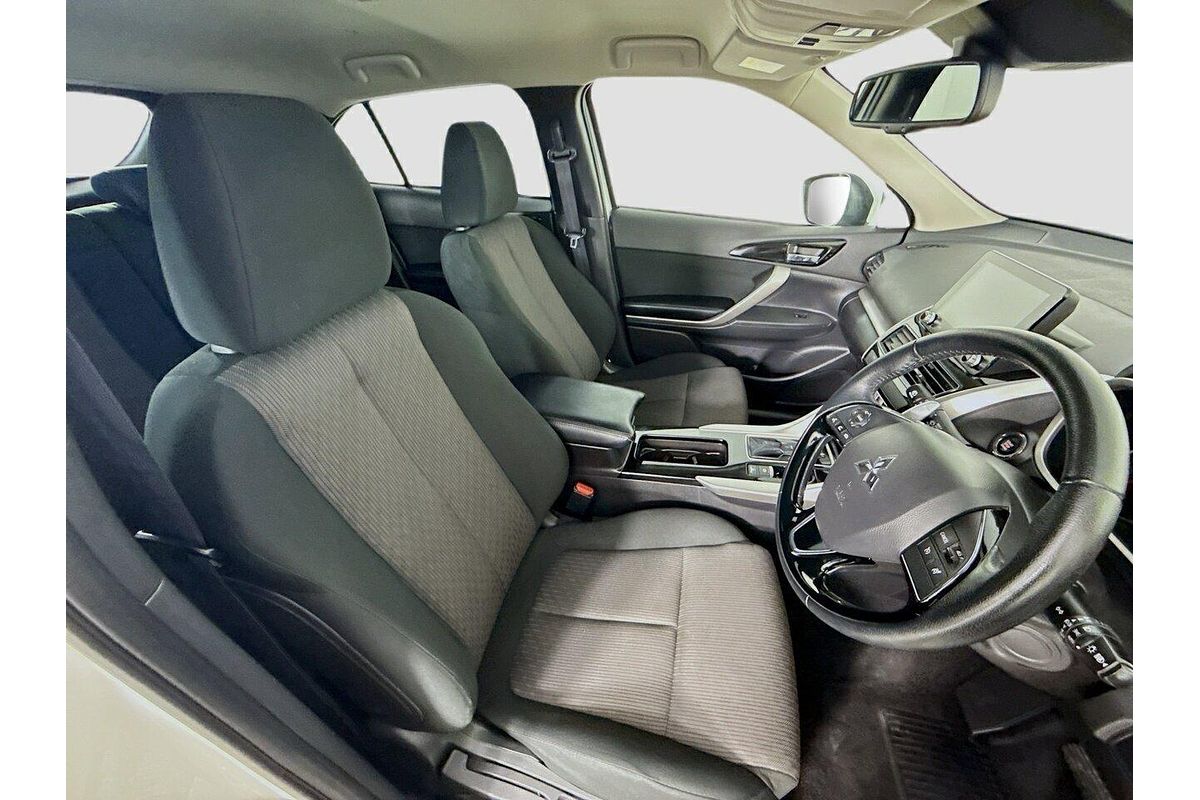 2024 Mitsubishi Eclipse Cross LS YB