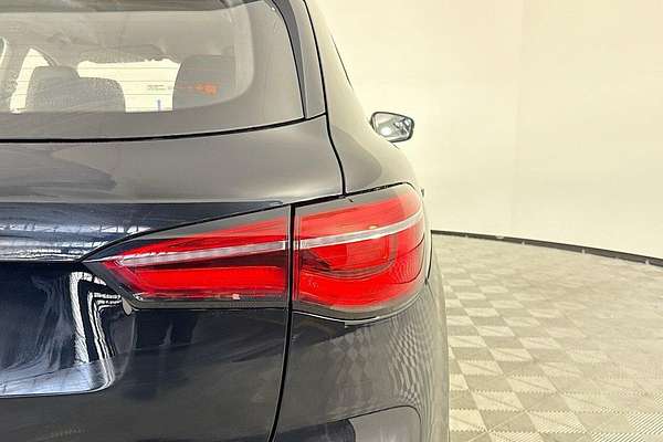 2022 MG HS Core SAS23