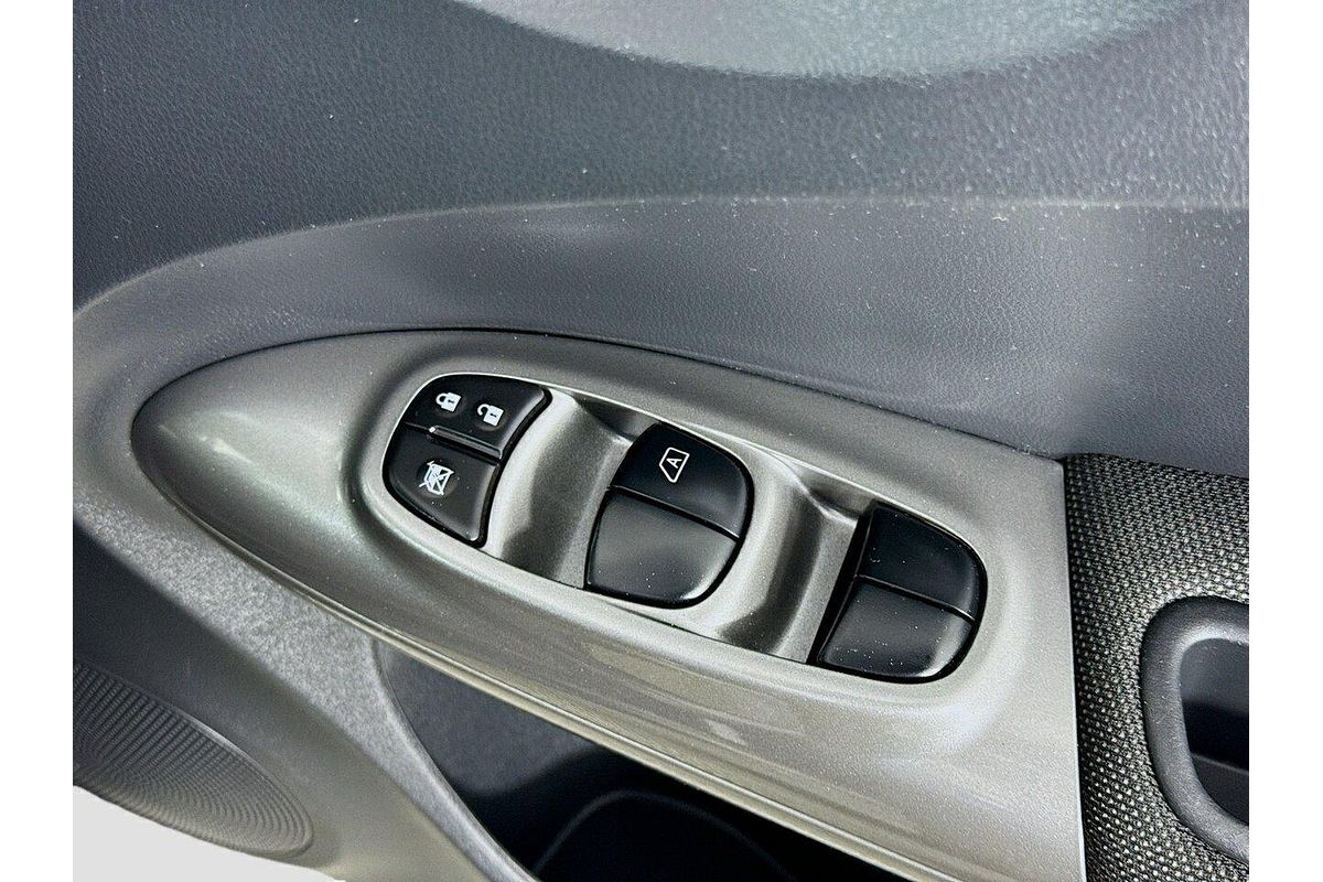 2013 Nissan JUKE ST F15