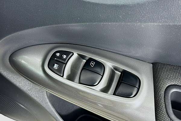 2013 Nissan JUKE ST F15