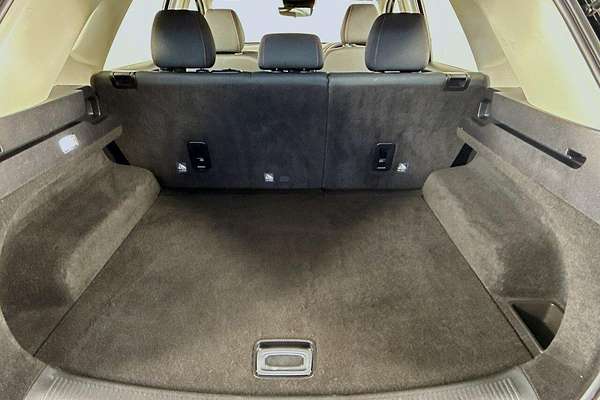 2022 MG HS Core SAS23