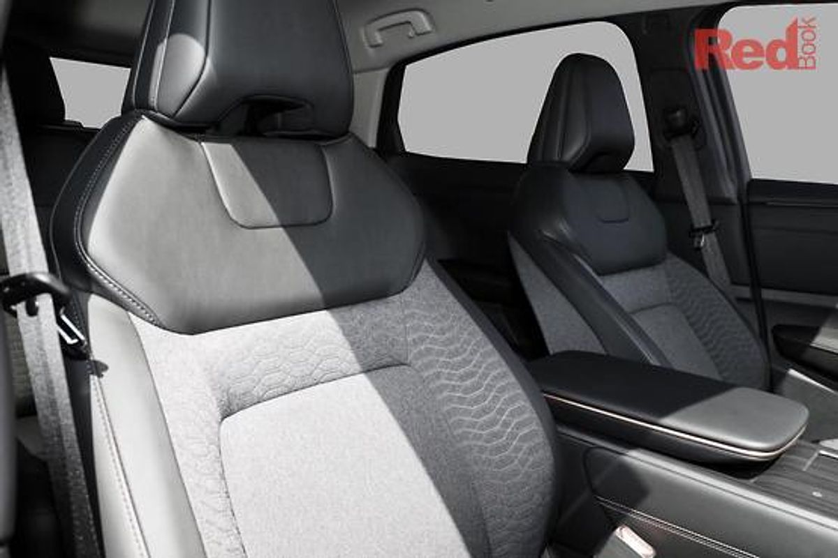 2025 Nissan Ariya Advance FE0