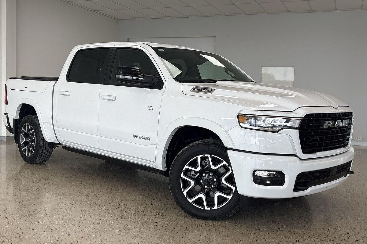 2025 RAM 1500 Laramie Sport Hurricane SO RamBox DT 4X4 SWB