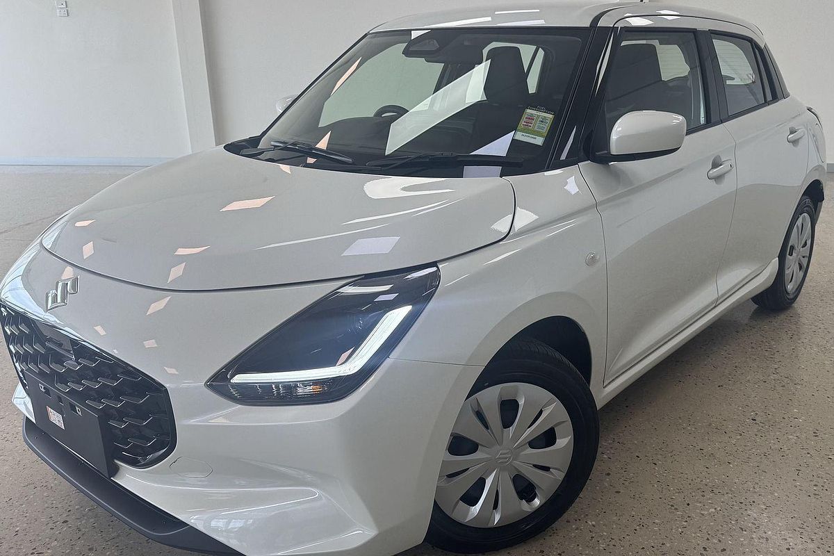 2025 Suzuki Swift Hybrid UZ