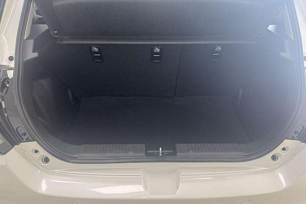 2025 Suzuki Swift Hybrid UZ