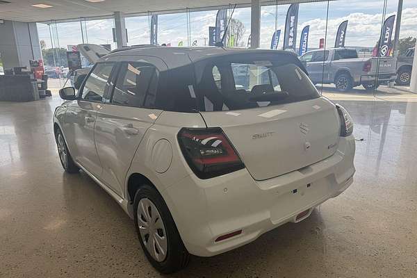 2025 Suzuki Swift Hybrid UZ