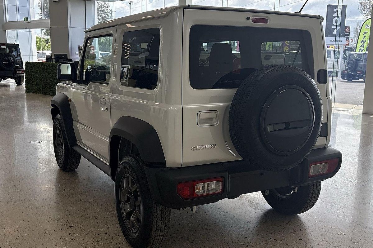 2025 Suzuki Jimny GLX GJ
