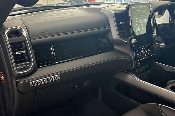 2025 RAM 1500 Laramie Sport Hurricane SO RamBox DT 4X4 SWB