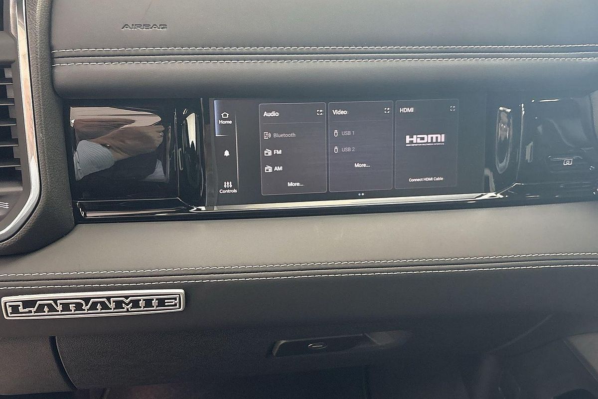 2025 RAM 1500 Laramie Sport Hurricane SO RamBox DT 4X4 SWB