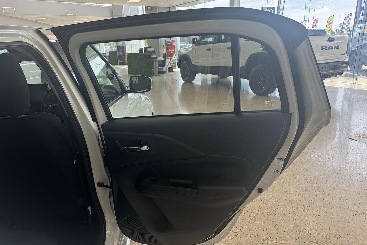 2025 Suzuki Swift Hybrid UZ