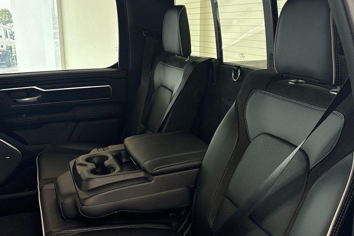 2025 RAM 1500 Laramie Sport Hurricane SO RamBox DT 4X4 SWB