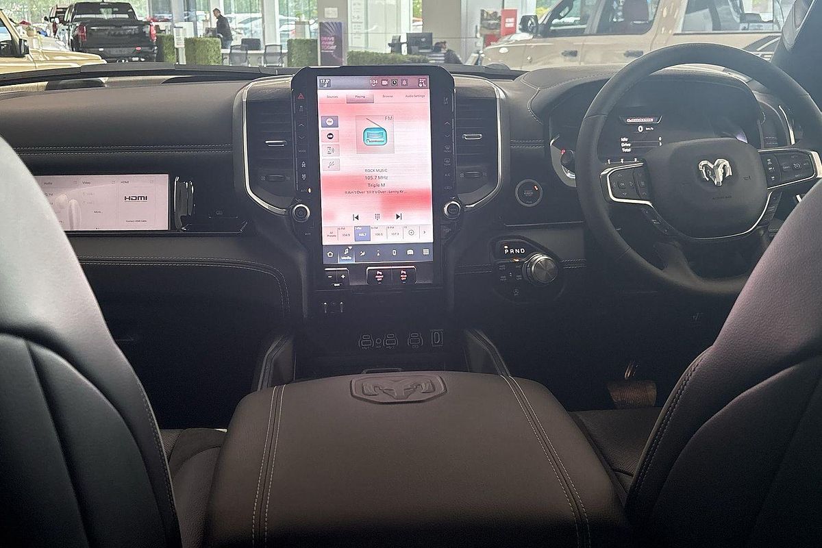 2025 RAM 1500 Laramie Sport Hurricane SO RamBox DT 4X4 SWB