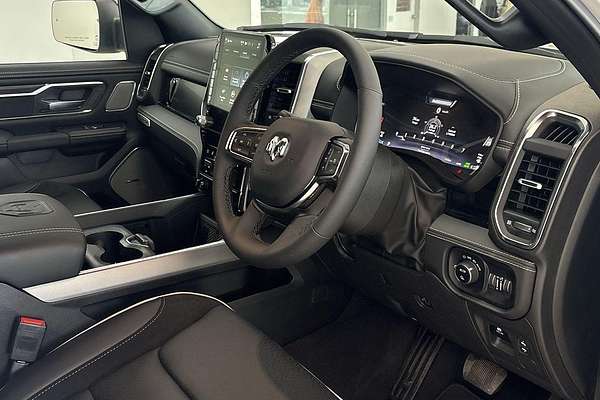 2025 RAM 1500 Laramie Sport Hurricane SO RamBox DT 4X4 SWB