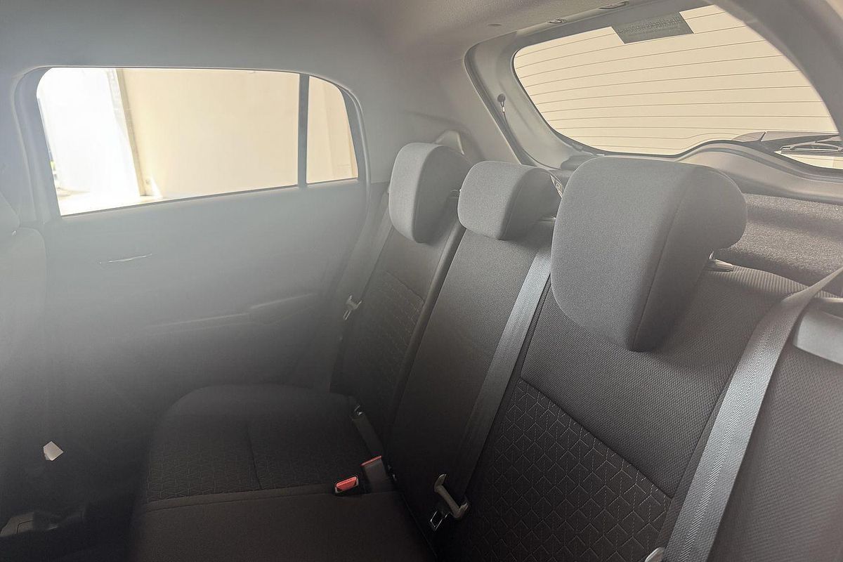 2025 Suzuki Swift Hybrid UZ